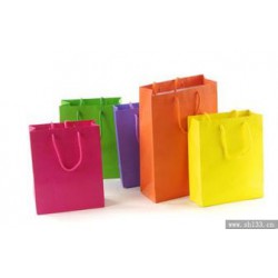 杭州無(wú)紡布禮品袋制造廠(chǎng)家，推*杭州恒毅包裝材料——塑料薄膜加工