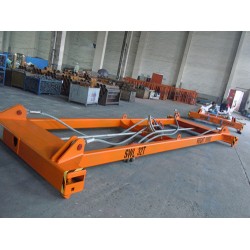 買有品質(zhì)的集裝箱吊具，泰州市天泰冶金是您不錯的選擇：集裝箱吊具出售