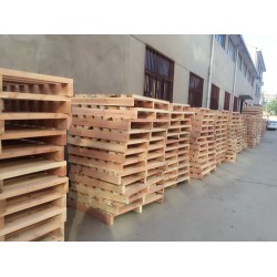 澎湃廠家專業(yè) 加工定做IPPC標(biāo)識(shí)出口實(shí)木托盤(pán)